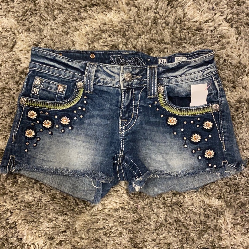 Miss Me Floral Embroidered Embellished Denim Jean Shorts Rhinestone Crystal Y2K